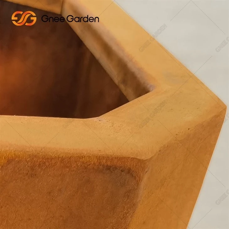 Unique Shape Corten Steel Garden Use Flower Pot